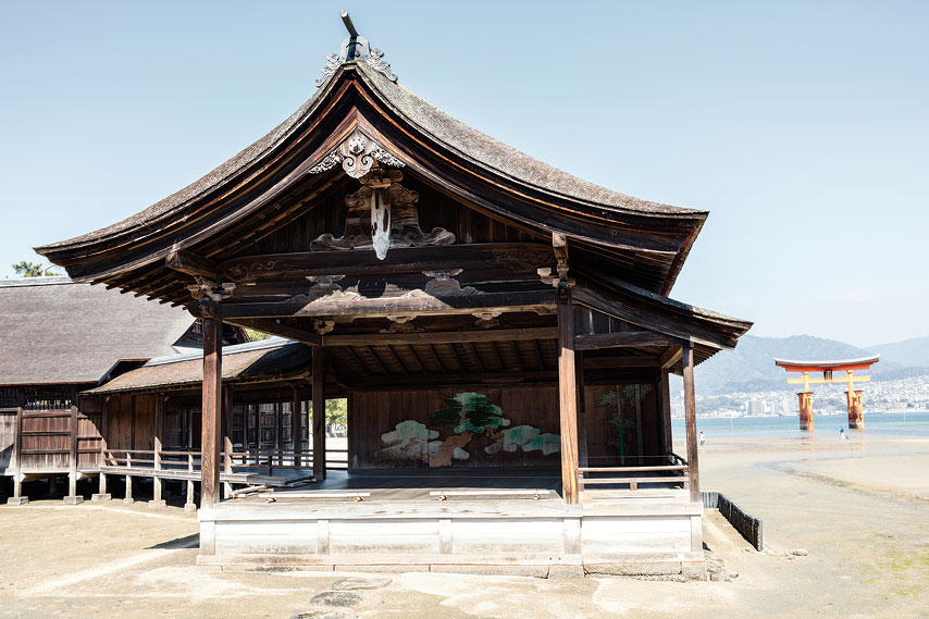 itsukushima-shrine